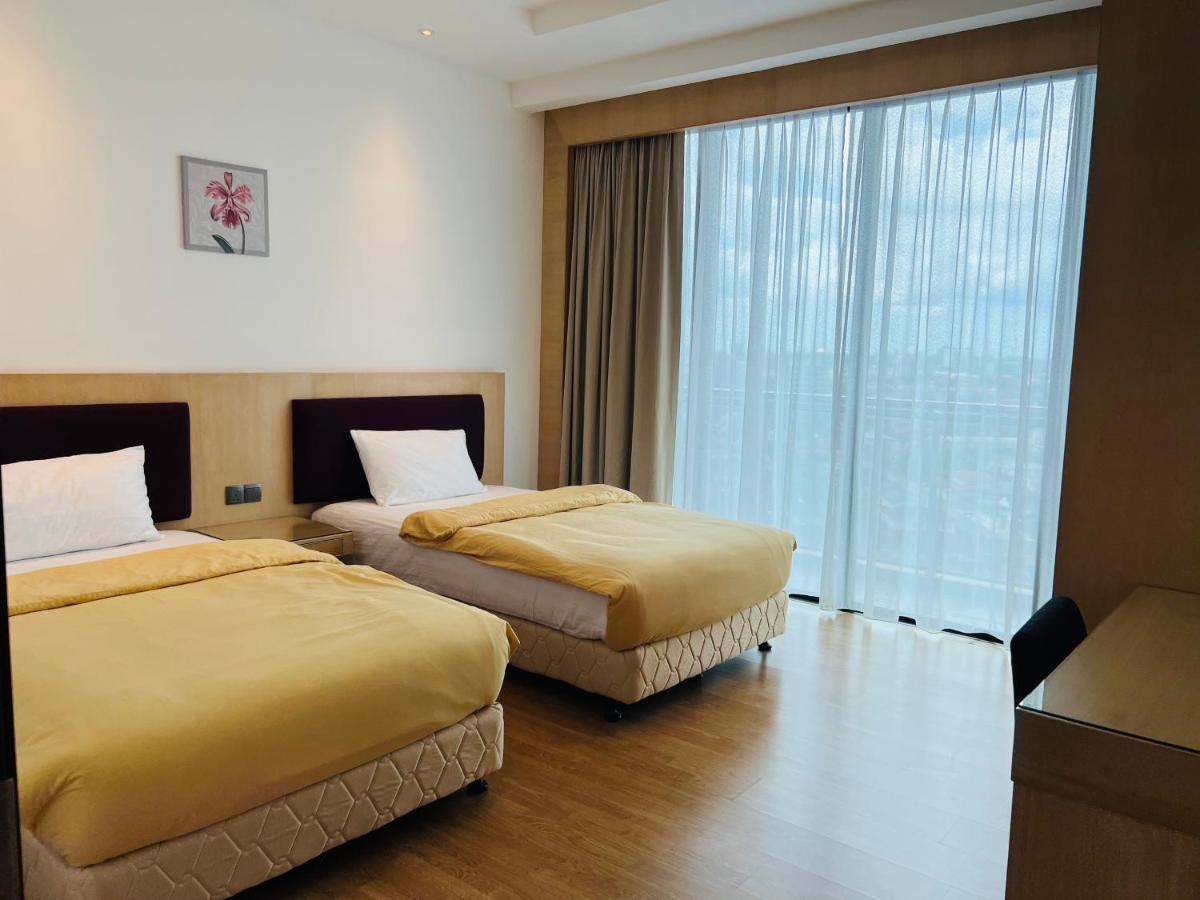 Imperial Grand Suite Apartment Kuching Ngoại thất bức ảnh