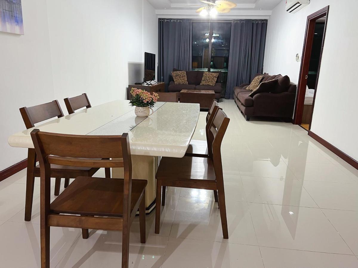 Imperial Grand Suite Apartment Kuching Ngoại thất bức ảnh