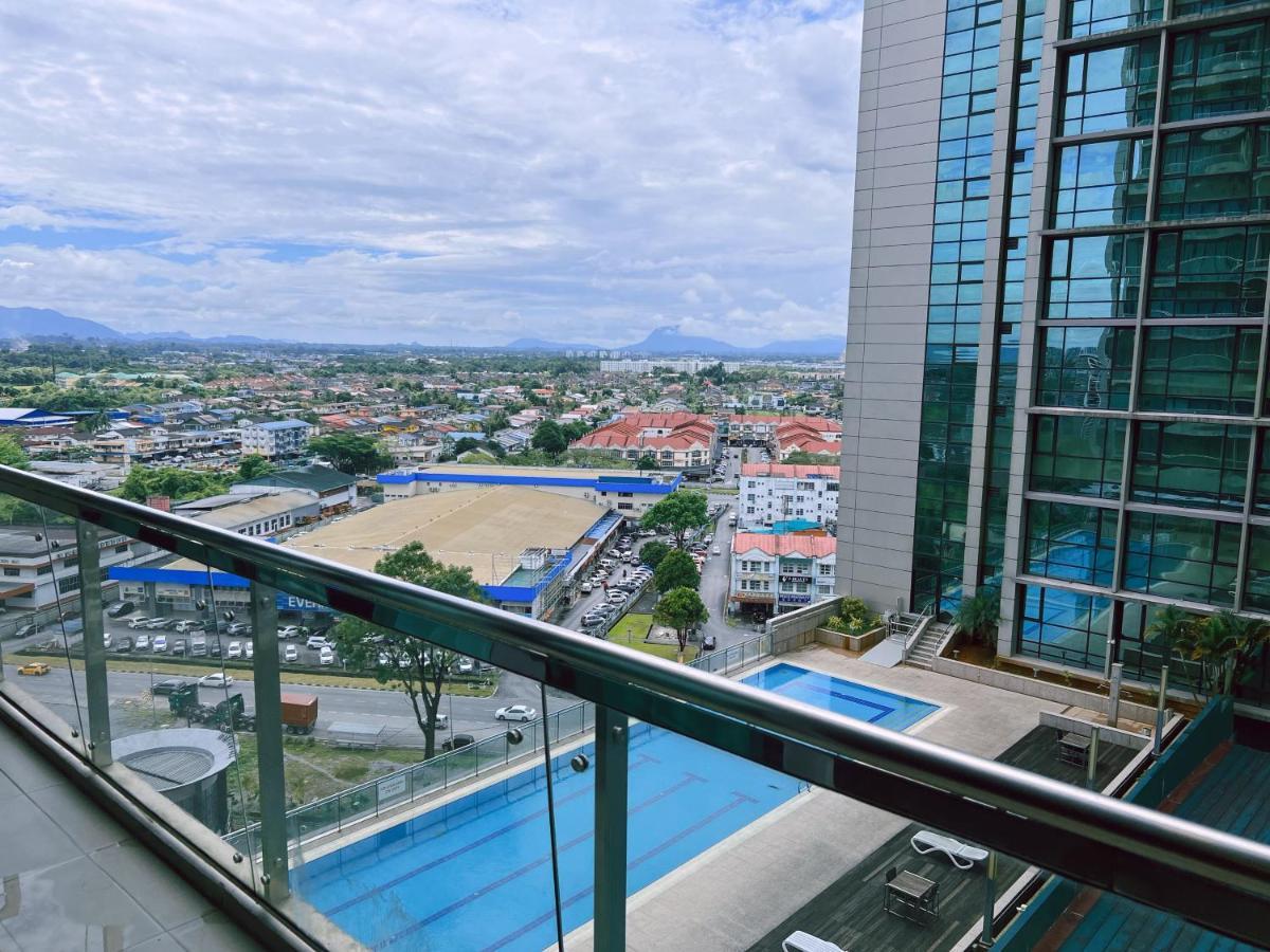 Imperial Grand Suite Apartment Kuching Ngoại thất bức ảnh